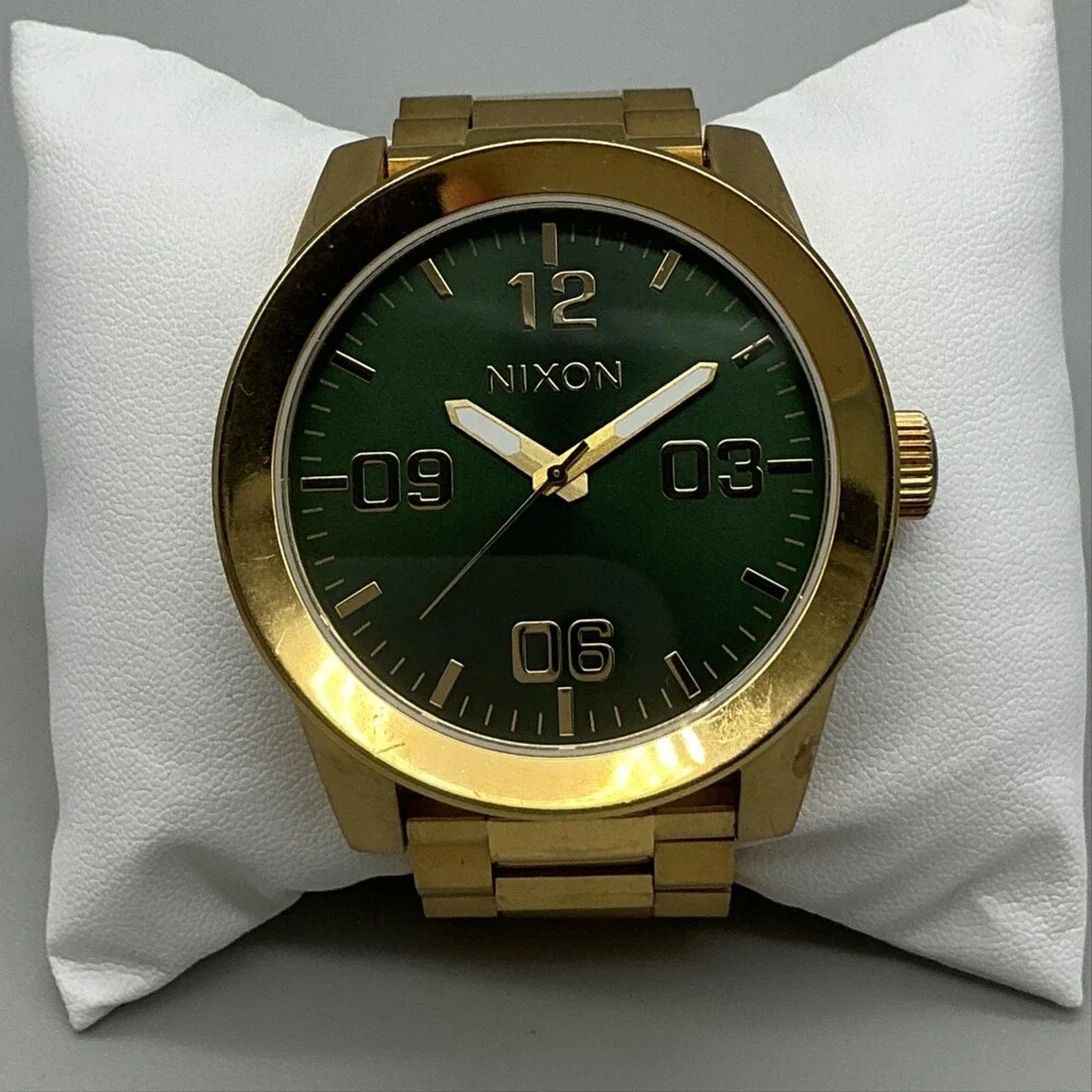 Nixon The Corporal Mens Watch 48mm Green Gold Tone 100M New Battery 6.5